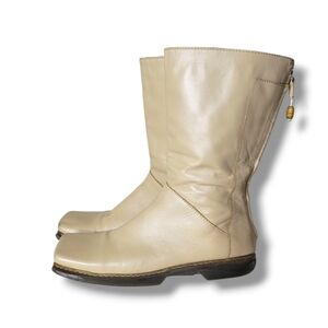 BCBGMaxAzria Leather Square Toe Boots 7.5B Vintage Y2K Zip Back